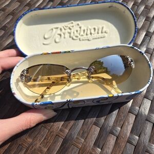 Brighton sunglasses with case